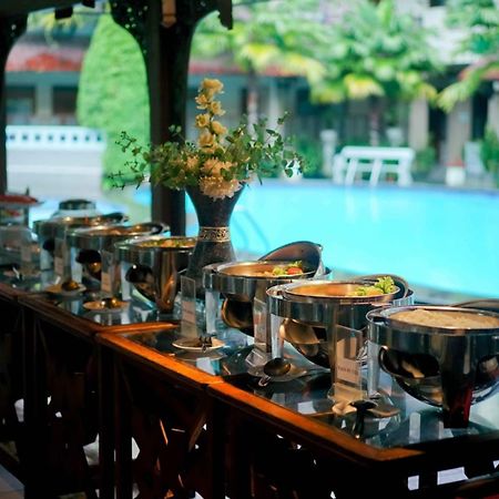 Cakra Kembang Hotel Kejayan Esterno foto