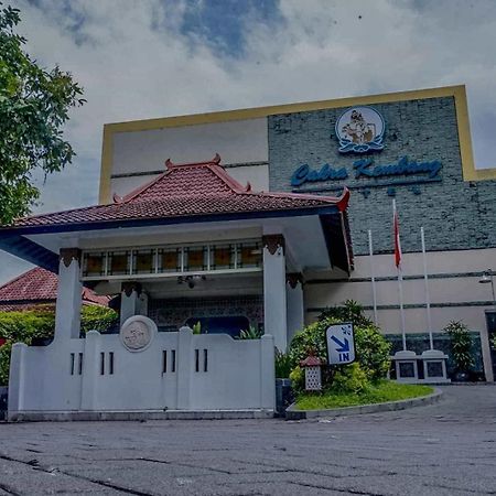 Cakra Kembang Hotel Kejayan Esterno foto