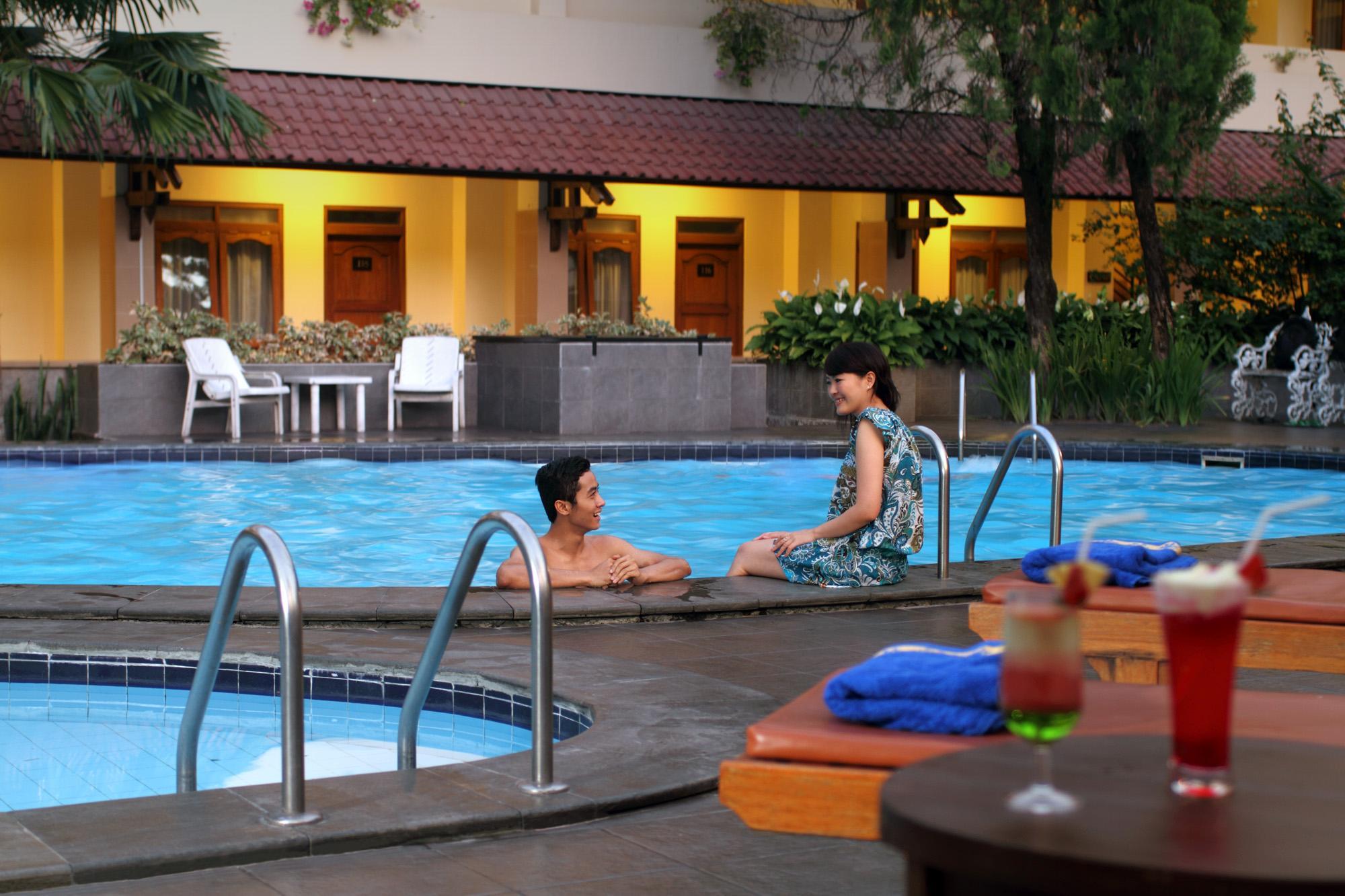 Cakra Kembang Hotel Kejayan Esterno foto