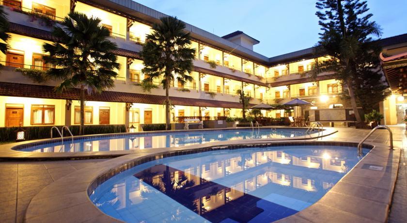 Cakra Kembang Hotel Kejayan Esterno foto