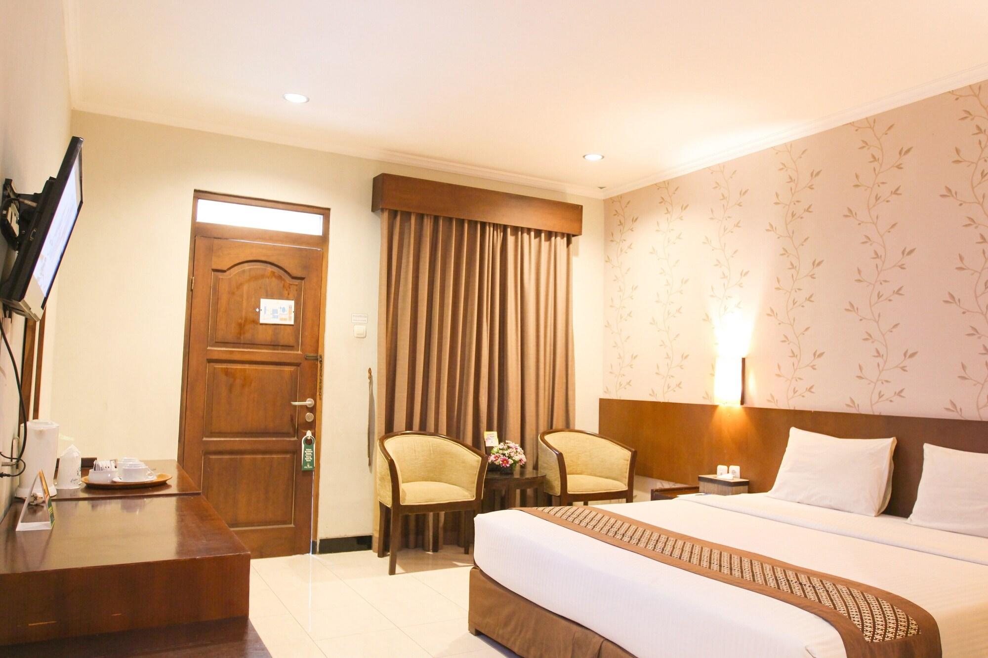 Cakra Kembang Hotel Kejayan Esterno foto