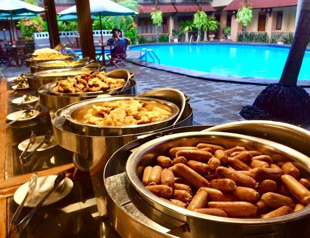Cakra Kembang Hotel Kejayan Esterno foto