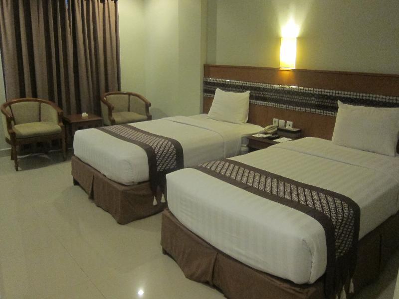Cakra Kembang Hotel Kejayan Esterno foto