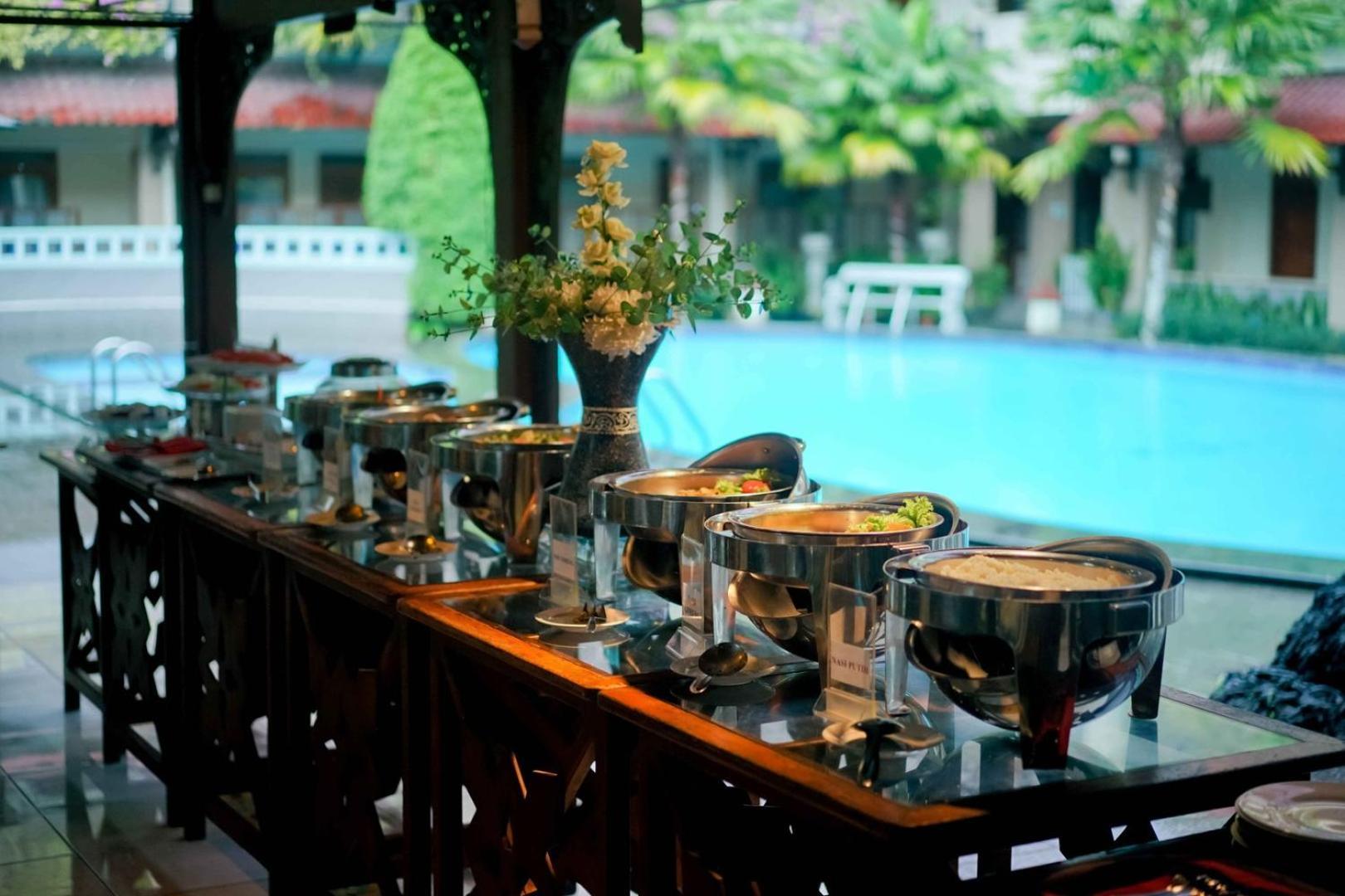Cakra Kembang Hotel Kejayan Esterno foto