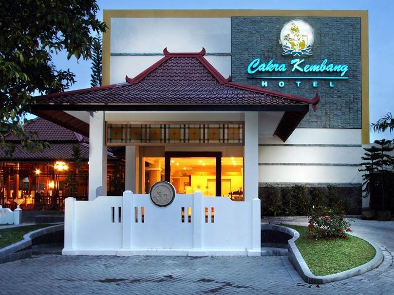 Cakra Kembang Hotel Kejayan Esterno foto