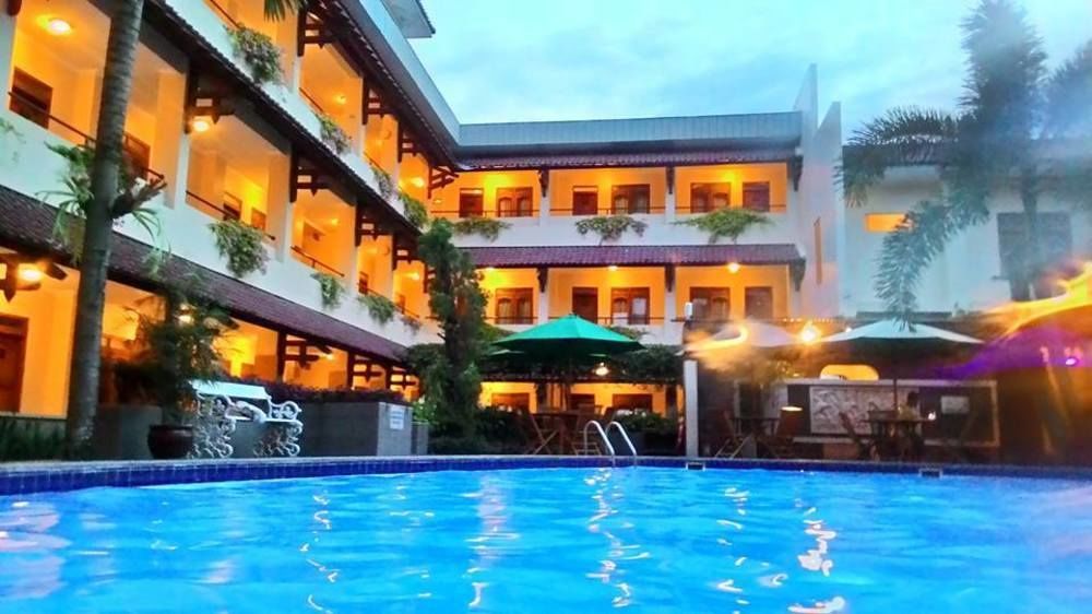 Cakra Kembang Hotel Kejayan Esterno foto