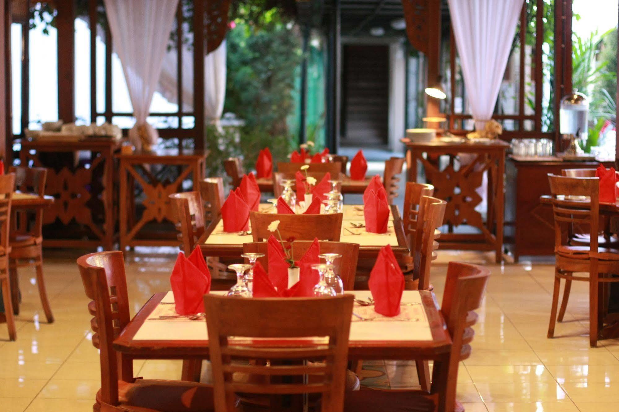 Cakra Kembang Hotel Kejayan Esterno foto